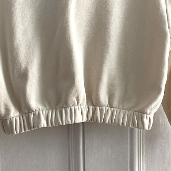 New York City Crop Hoodie - Picture 5 of 8